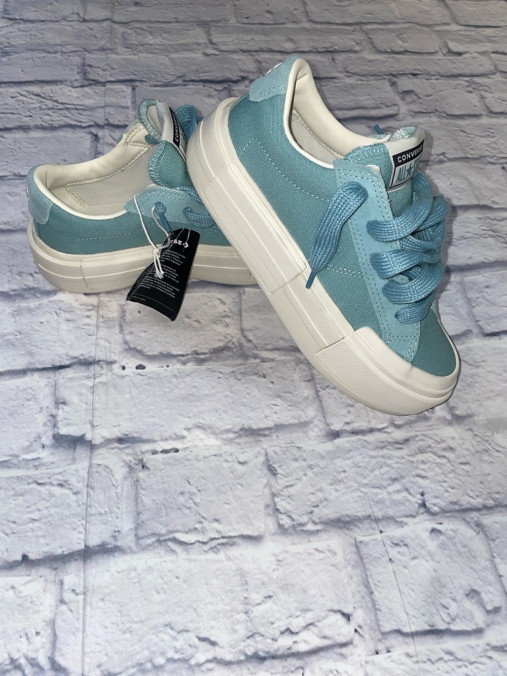 Converse CRUISE LOW 'VERNAL POOL'. BRAND NEW. SIZE 7.5